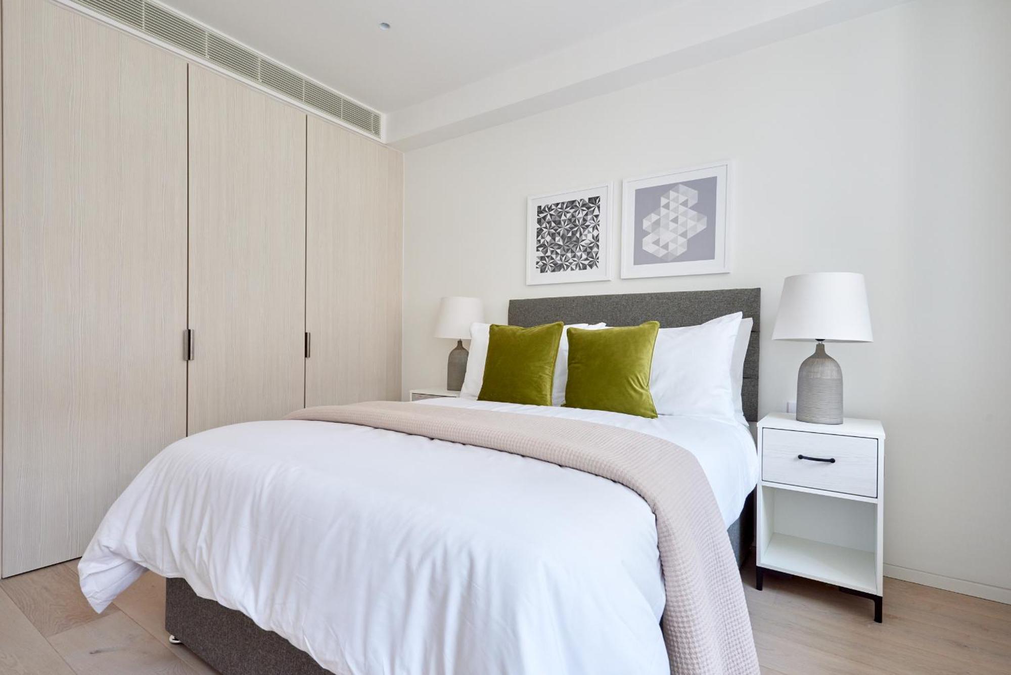 Sonder Oxford Circus Aparthotel London Bagian luar foto